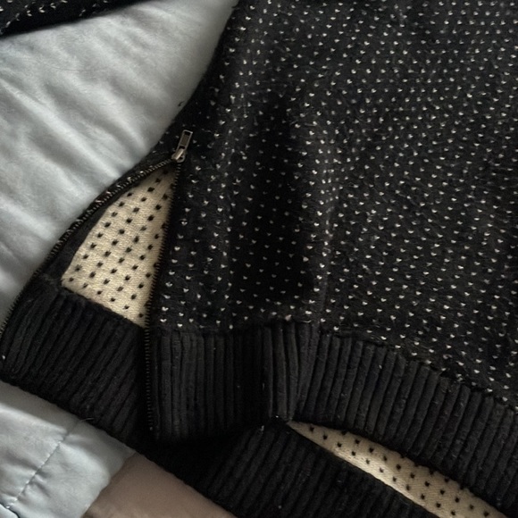 Lululemon sweater - Picture 3 of 5